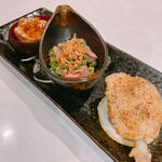 酒場わたなべ - 鶏もも唐揚げ、レバーの何か、あん肝の何か