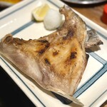 もつ焼き 大統領 - これが絶品ブリのカマ焼きだ。