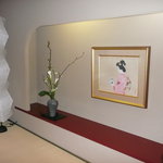 料亭旅館　いちい亭 - ラウンジには伊東深水の美人画