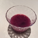 ロワゾー・パー・マツナガ - 巨峰のスープ
