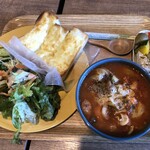 カフェ イチカ - スープランチ(1,020円)　トマトスープ、チーズたっぷりの厚切りトースト、フレッシュサラダ、サイドディッシュ