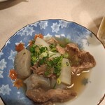 大衆焼鳥 日吉丸 - 牛スジ煮込み