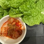 熟成焼肉いちばん  - キムチとサンチュ