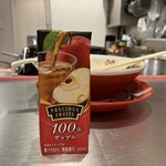 ラーメン はなこ - ラーメンとリンゴジュース、美味しい。