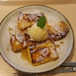 アット イーズ カフェ - フレンチトースト　　　　４９０円