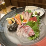 お料理 サザエ - お造り七種盛り　サザエが美味しかった。