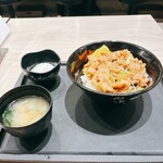 伝説のすた丼屋 - 