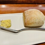 馳走西健一 - 【写真⑦】パン、ボルディエバター
