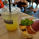 おんなの駅 なかゆくい市場 - 