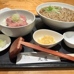 自家製粉 手打そば 丸屋 - ネギトロ暖かいたぬき蕎麦¥1300円、満足します