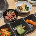 焼肉トラジ 新宿東宝ビル店 - 