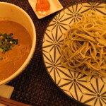 庵 浮雨 - 温かい胡麻だれのつけ麺