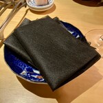 六本木 大皿焼肉 老中 - 紙エプロンを用意してくださいました！