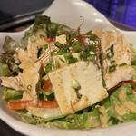 四季彩  - 豆腐と蒸し鶏のゴマダレサラダ