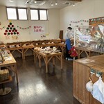 panne - 店内こんな感じ
