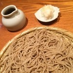 麹也 - と割そば
            挽きたて、茹でたて  
            いと旨し‼️