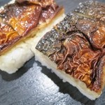 日本料理 一乃松 - 焼きが濃く香ばしい鯖です。