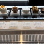 Hills House Dining 33 Pâtisserie à la Maison - 