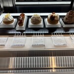 Hills House Dining 33 Pâtisserie à la Maison - 