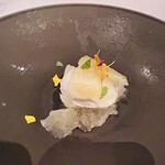 リストランテ･ヒロ チェントロ - 水晶文旦とレモン蜂蜜ジェラート　マリーゴールドのジュレ