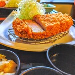 徳川町 ぶた福 - 本日の熟成豚 リブロースかつ定食（茨城・山西牧場/三右衛門）