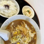 食堂しなの - 味噌ラーメン　日替わりランチ