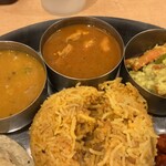 カレーリーブス カフェ＆レストラン - 