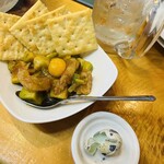 牡蠣海鮮酒場 シーサイドクラブ - エビアボカドユッケwithクラッカー