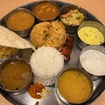 カレーリーブス カフェ＆レストラン - 