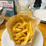 牡蠣海鮮酒場 シーサイドクラブ - ケイジャンテイストのフライドポテト