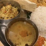 カレーリーブス カフェ＆レストラン - 