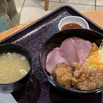 肉処 壱丁田 - 料理写真:「肉よくばり丼」¥1230