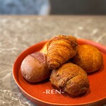 HESTIA GINZA - 本日のパン食べ放題 5種類