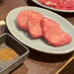 炭火焼肉ホルモン うらら - 
