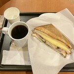 カフェ・ベローチェ - 料理写真:モーニングCセット550円