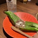 和牛とタン 焼肉 とみ - お通し  和牛肉ピーマン