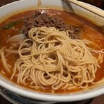 湖陽樹 - スープとの相性が抜群のコシの強い中太麺
