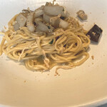 misola - 本しめじと烏賊のパスタ