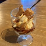 うめだ商店 - 黒蜜きな粉ソフトクリーム