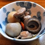 Rokumon - 鶏肉と根菜類の煮物