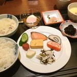 Takaoka Manten Hoteru - 富山らしいメニューの朝ごはん^ ^ ホッとしますね。