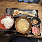 しんぱち食堂 - 料理写真:サーモンハラス定食 1,419円
納豆 66円