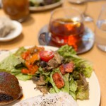 cafe & wine bar Noble One - 