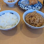 厚切りとんかつ よし平 - 兄ぃの５杯目は白飯を…　チビの４杯目は、炊き込みご飯でフィニッシュ!!