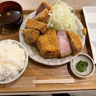 ゆうとん yuko imanishi +（ユウコイマニシプラス） オープントゥ パンプス 人気