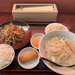 台湾料理 紅鶴楼 - 