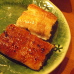 うなぎの魚伊 - 白焼き（上）、たれ（下）
