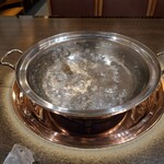 しゃぶ禅 - スープが沸騰したしゃぶしゃぶの鍋です。