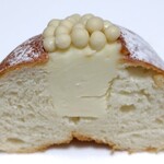 KUWAE BAKERS - ホワイトチョコクリーム 断面