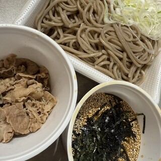 なぜ蕎麦にラー油を入れるのか。_1